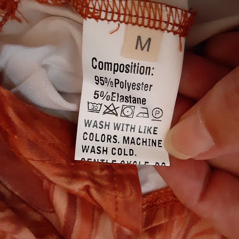 Orange Marbled Cinch Front Top Cropped - Picture 11 of 12